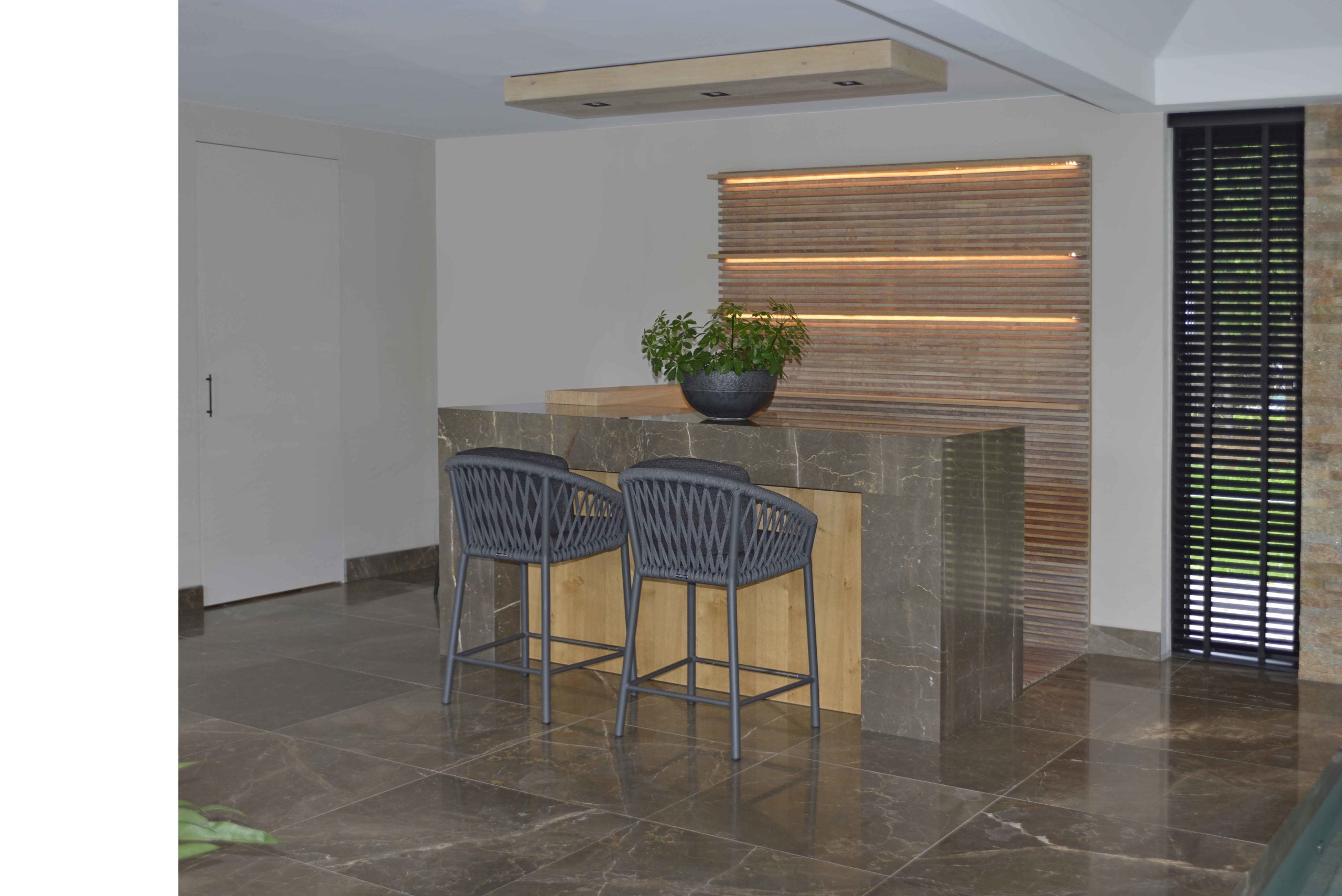 Barkruk Majinto Donkergrijs