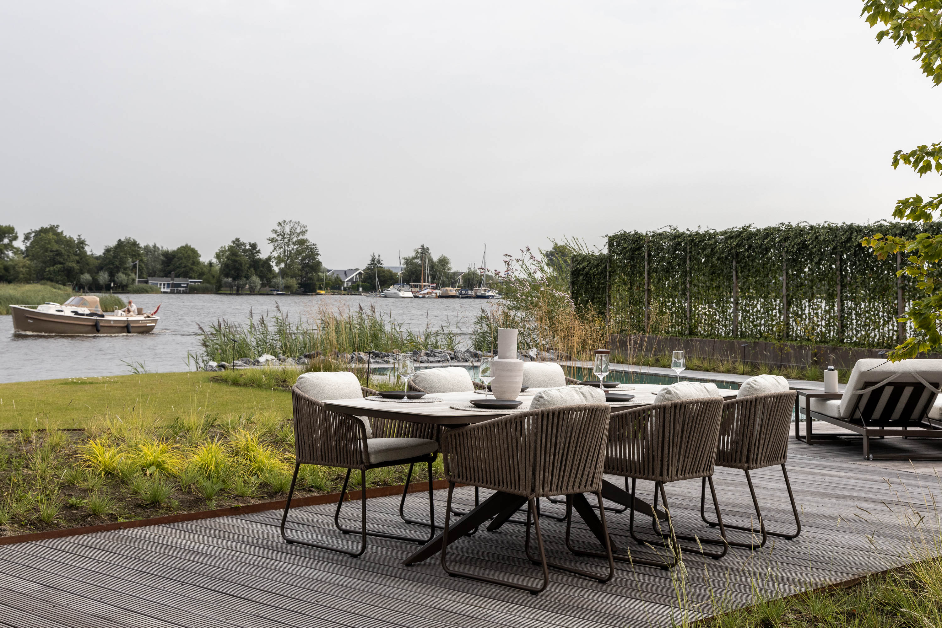 Eettafel Calma - Brons - Travertin - 270 x 110 cm