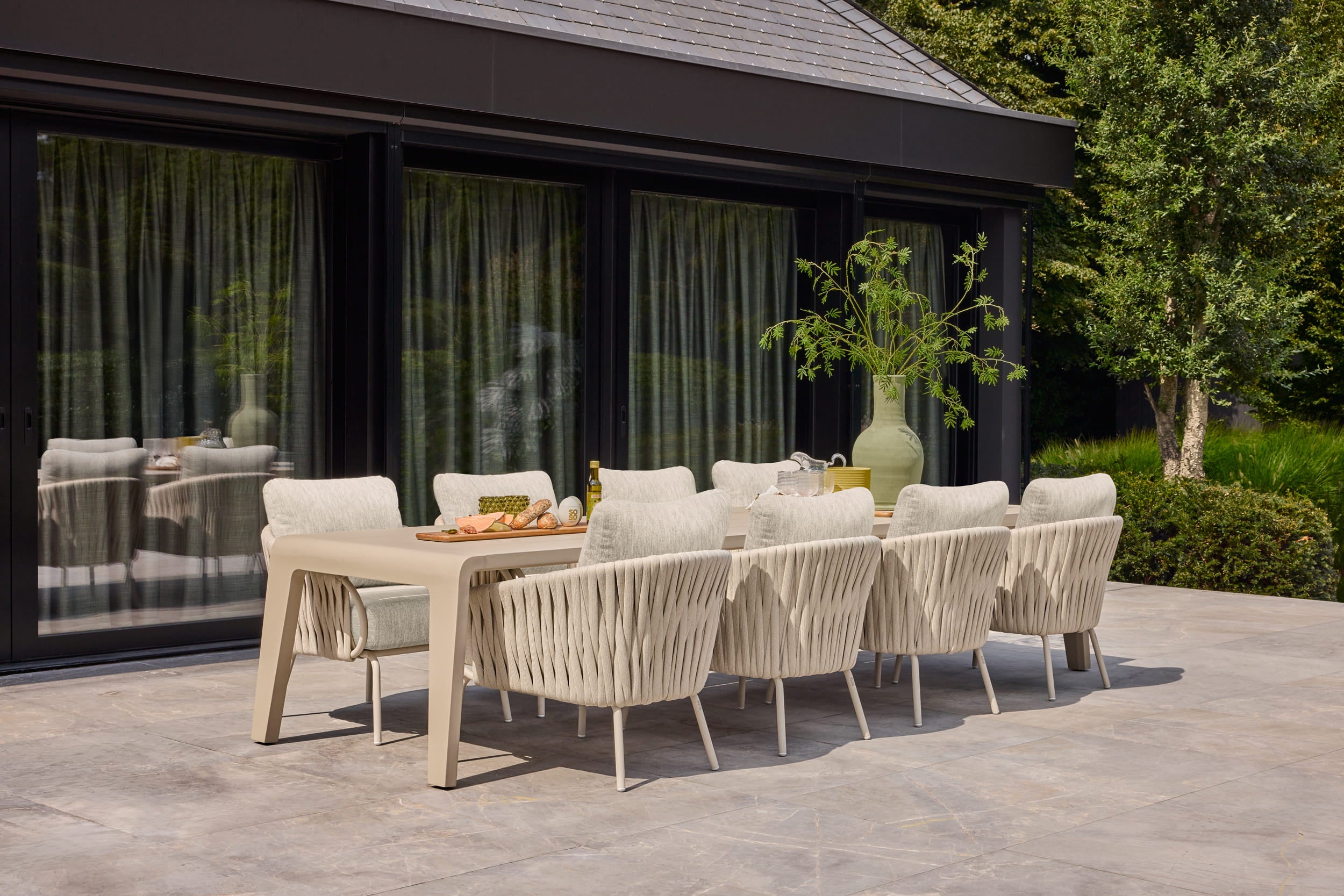 Tuintafel Basta - Low dining - 352x69 - Champagne