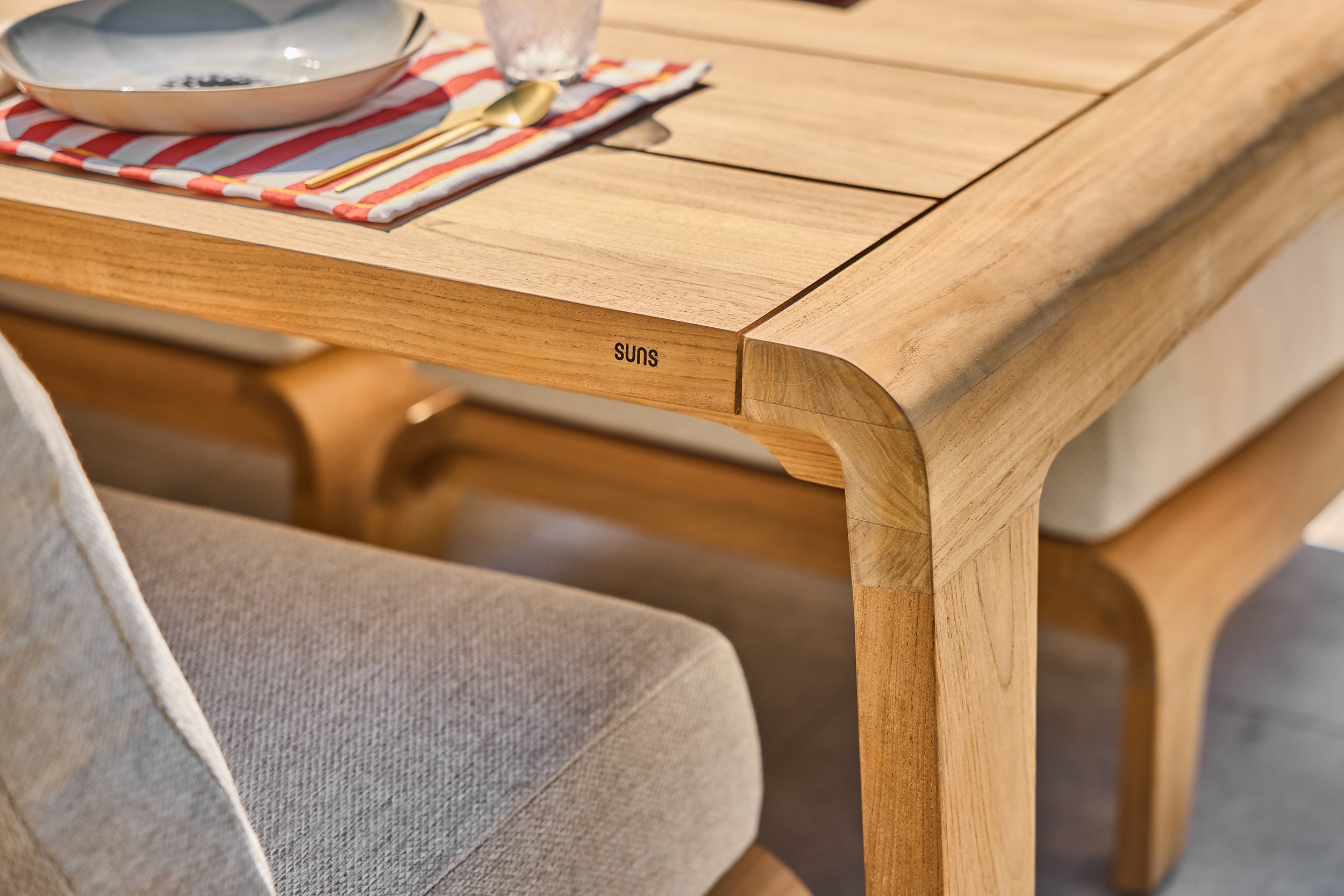 Tuintafel Basta - laag - 271x106