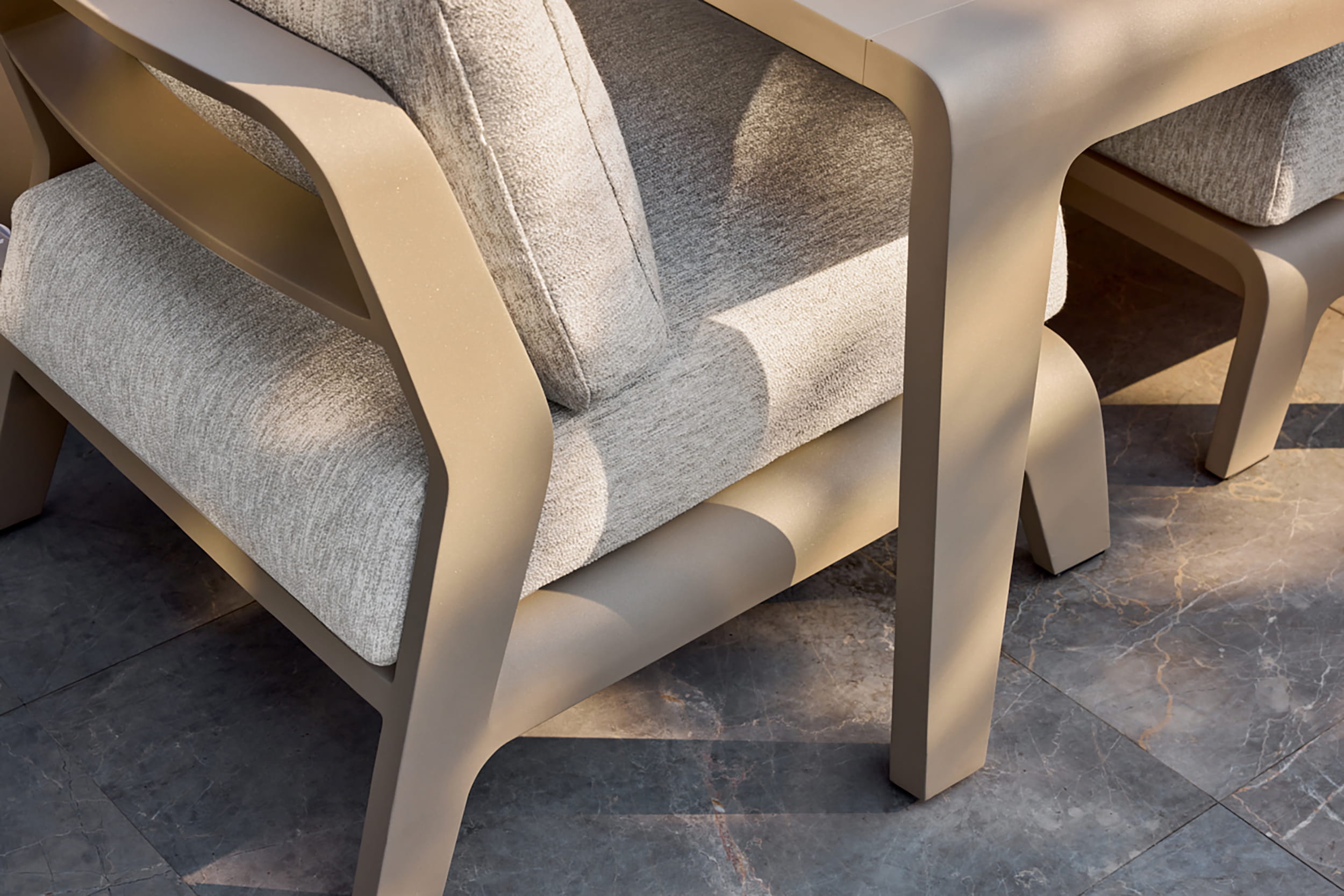 Tuintafel Basta - Low dining - 352x69 - Champagne