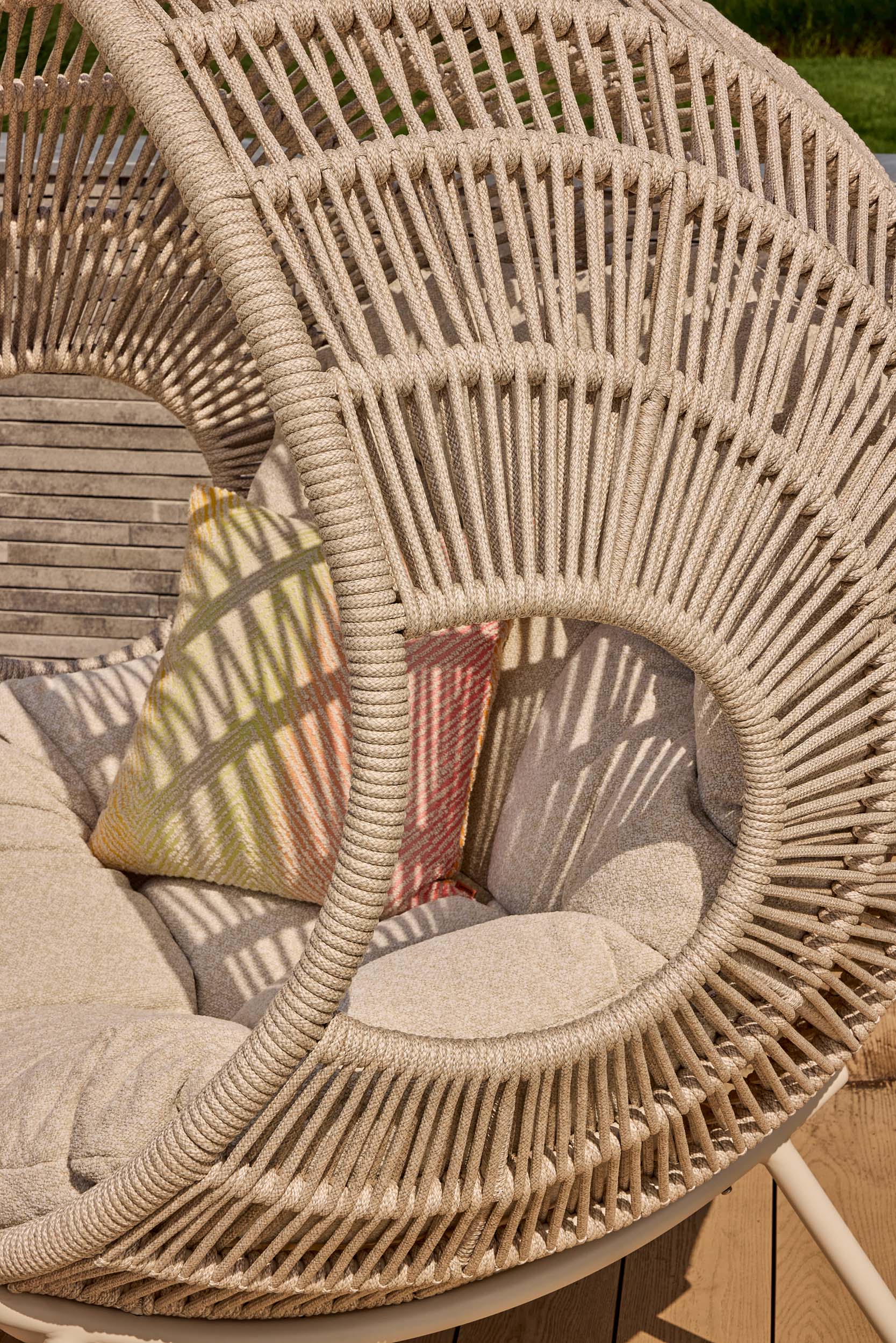 Loungestoel Nuna Egg - Camel Sand - Beachy bouclé