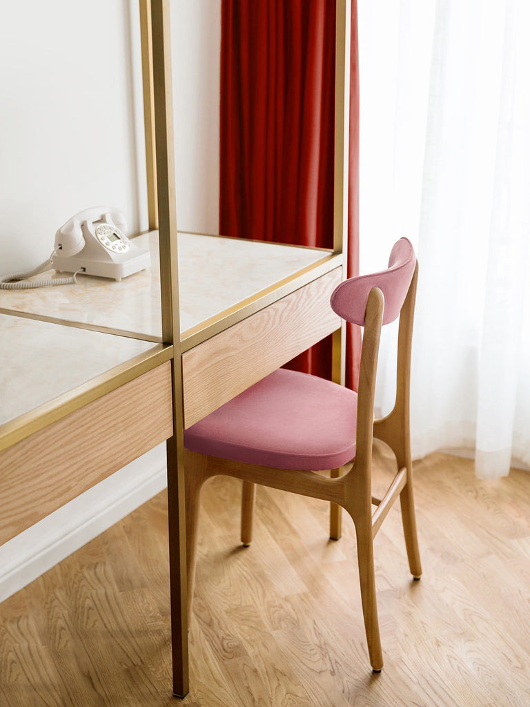 Eetkamerstoel 200-190 Shine Velvet Taupe Natuurlijk Hout