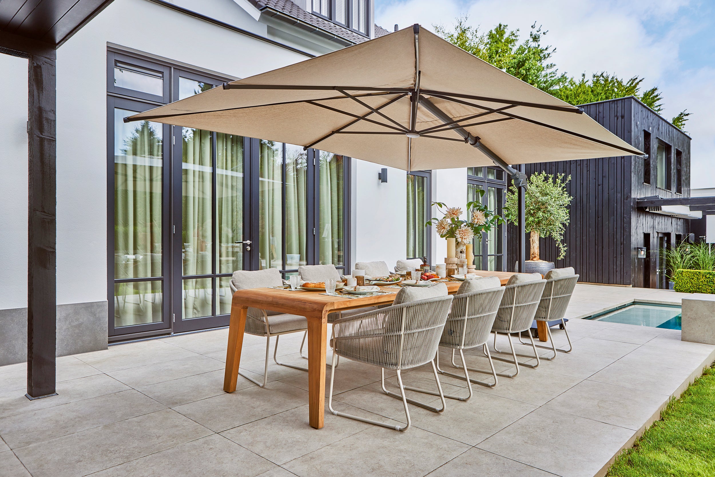 Parasol Novara met led - 400x300 - Camel Sand